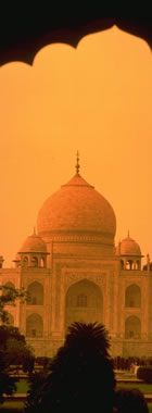 India : Taj Mahal :  copyright Chris Smith csmith@csmith.info (photographer)